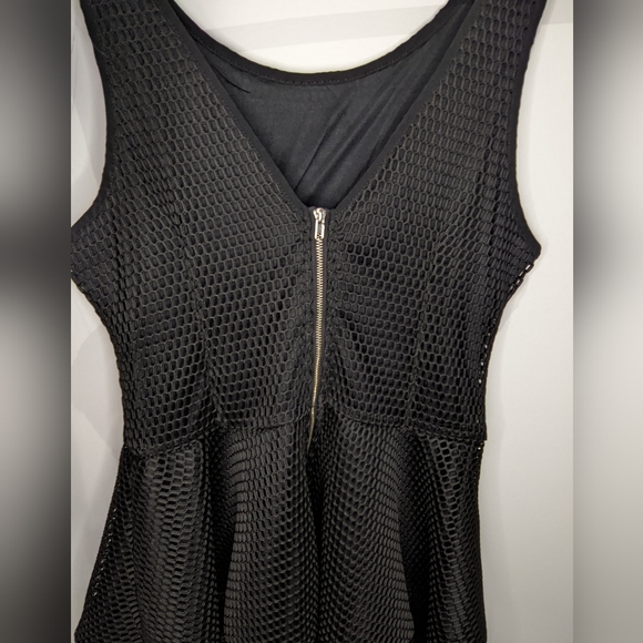 Women's Black Dress Size M - Picture 3 of 5